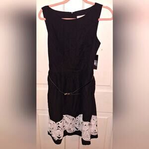 NY & Company Black & White Dress Floral Accents & Belt Wedding Guest Minimalist‎
